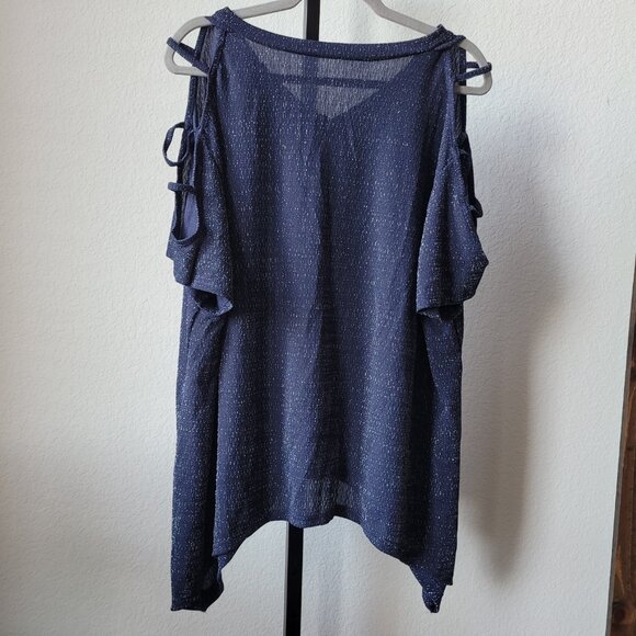 NWOT Shein Curve Cold Shoulder Top - Picture 9 of 10